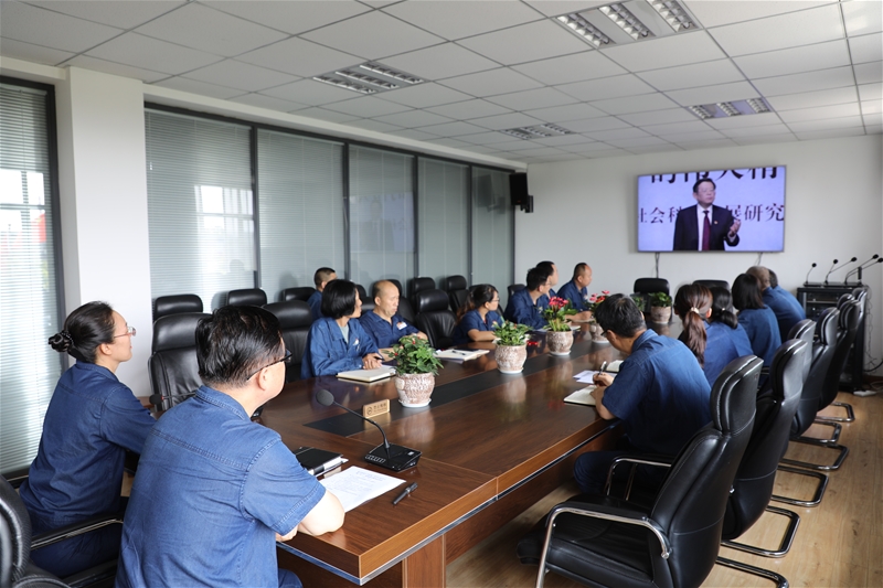 ���G�����C(j��)�P(gu��n)�hί���v��(x��)��ƽ����ӛ����һ����Ҫ�vԒ������� ����(d��o)�hί��Փ�W(xu��)��(x��)���ĽM�W(xu��)��(x��)